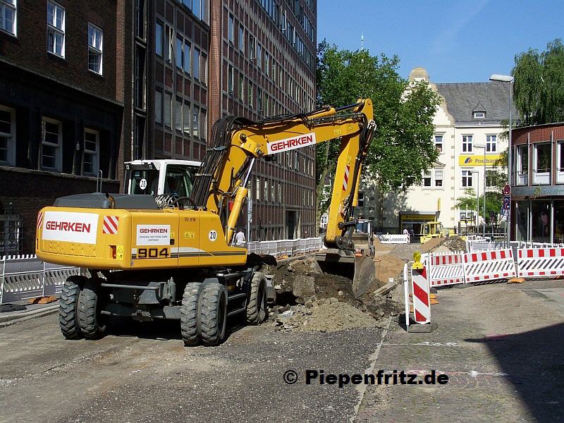 ... und im R&uuml;cken die gleiche Baustelle.
