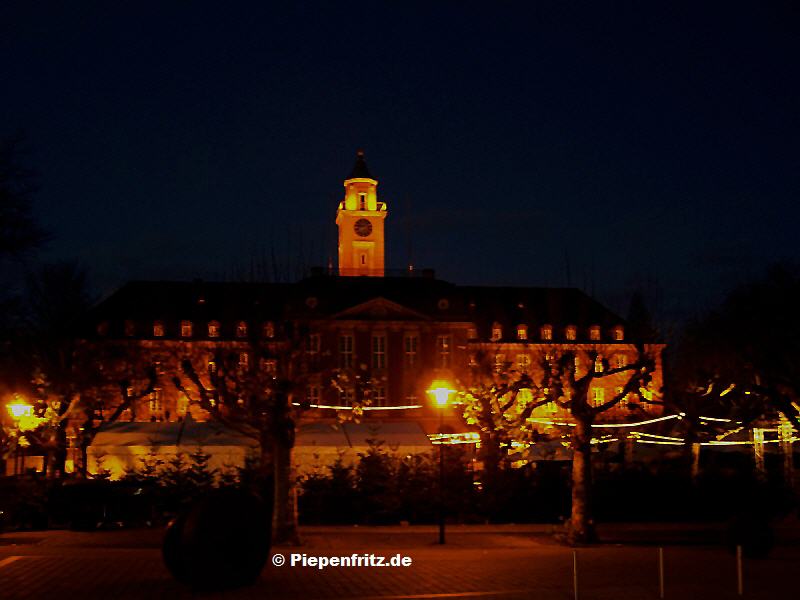 Herne Rathaus in der Weihnachtszeit 2009.