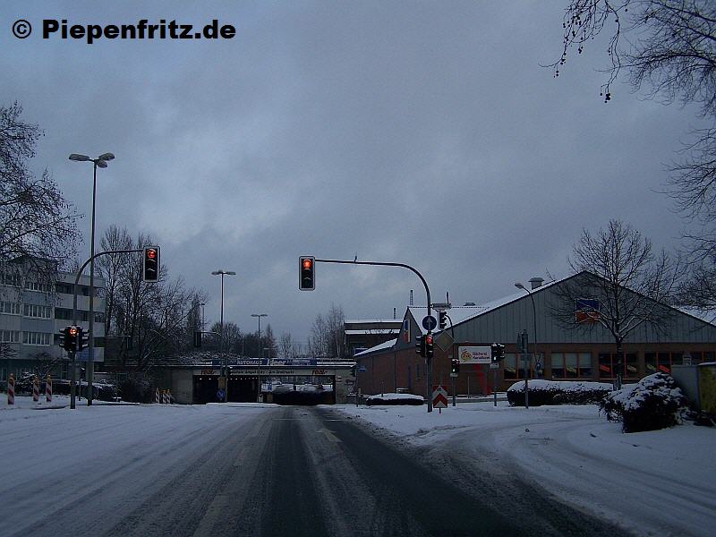 Westring Kreuzung Von-der-Heydt-Strasse.