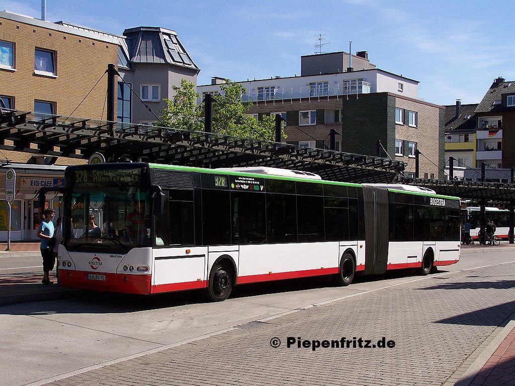 Neoplan N4421 Beschaffungsjahr 2002.