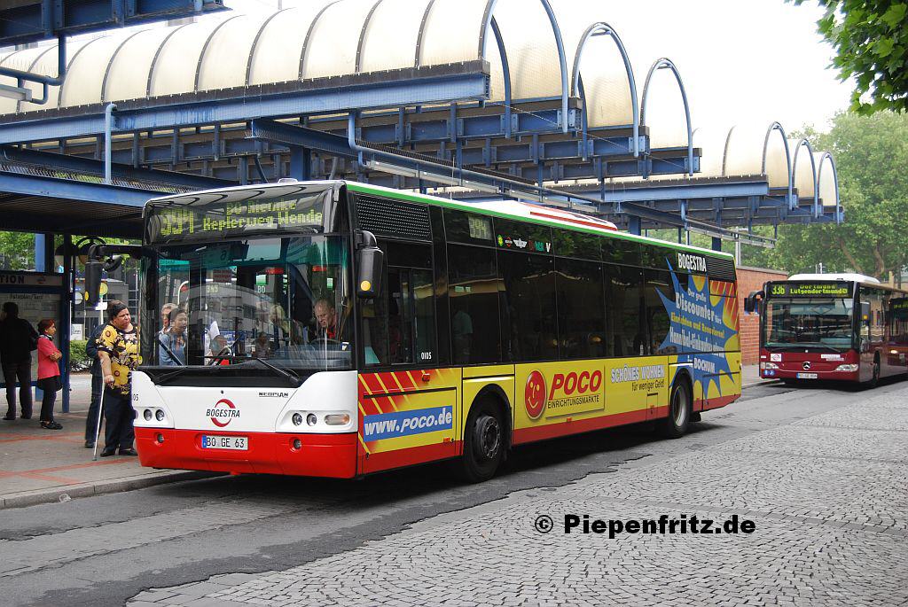 Neoplan N4416 Beschaffungsjahr 2001.
