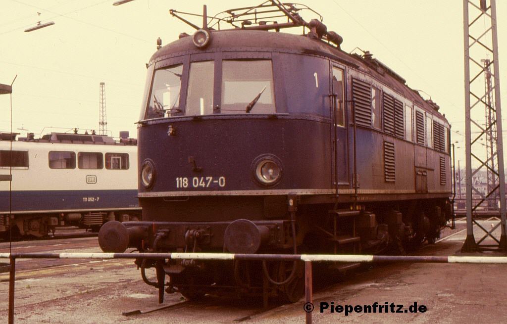 1982.