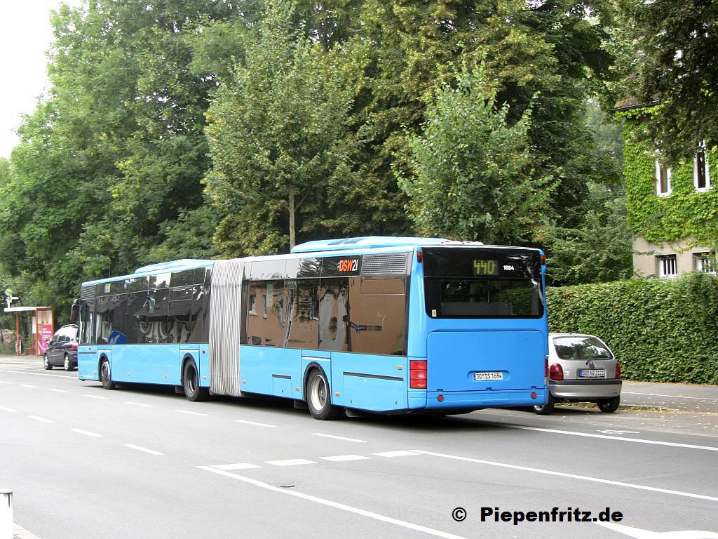 Neoplan N4421 Beschaffungsjahr 2001.