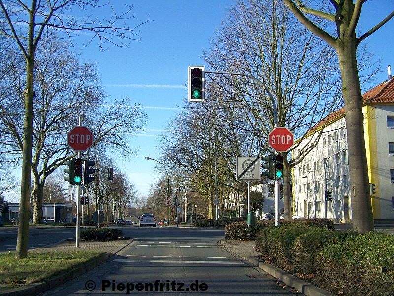 Mont-Cenis-Strasse Richtung Innenstadt.